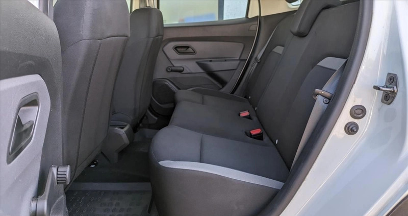 Dacia Duster cena 49900 przebieg: 84070, rok produkcji 2019 z Czersk małe 191